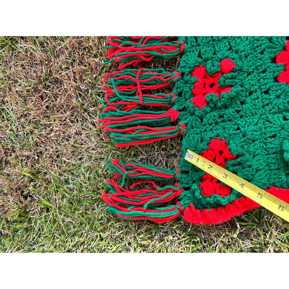 Christmas Afghan 3D Flowers Handmade Granny
Square 43x84" Blanket Throw Vtg - Picture 15 of 15